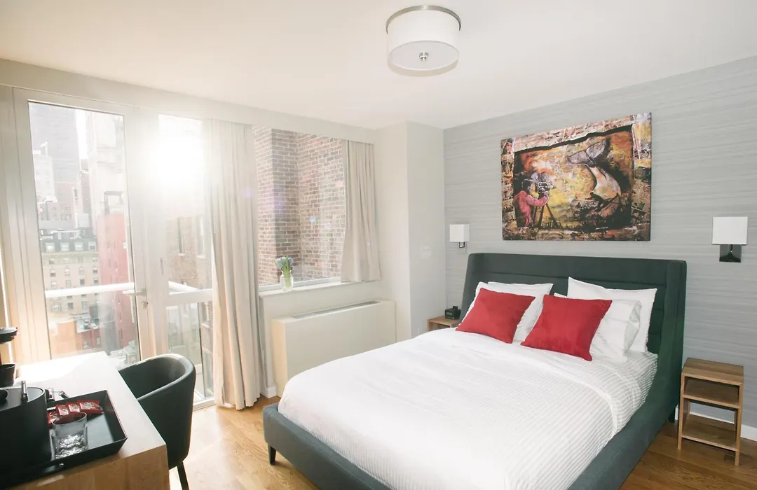 Hotel 32 32-1